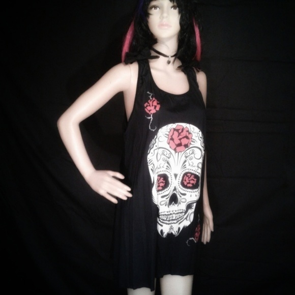 Loose Lace Sugar Skull Printed Top - Picture 4 of 5